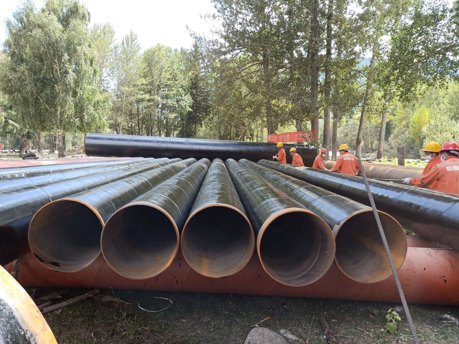 阿勒泰四水廠管道防腐.jpg